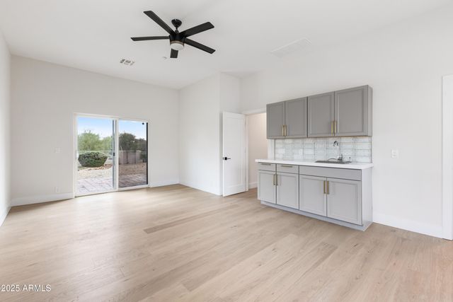 27589 N 61ST Place, Scottsdale, AZ 85266