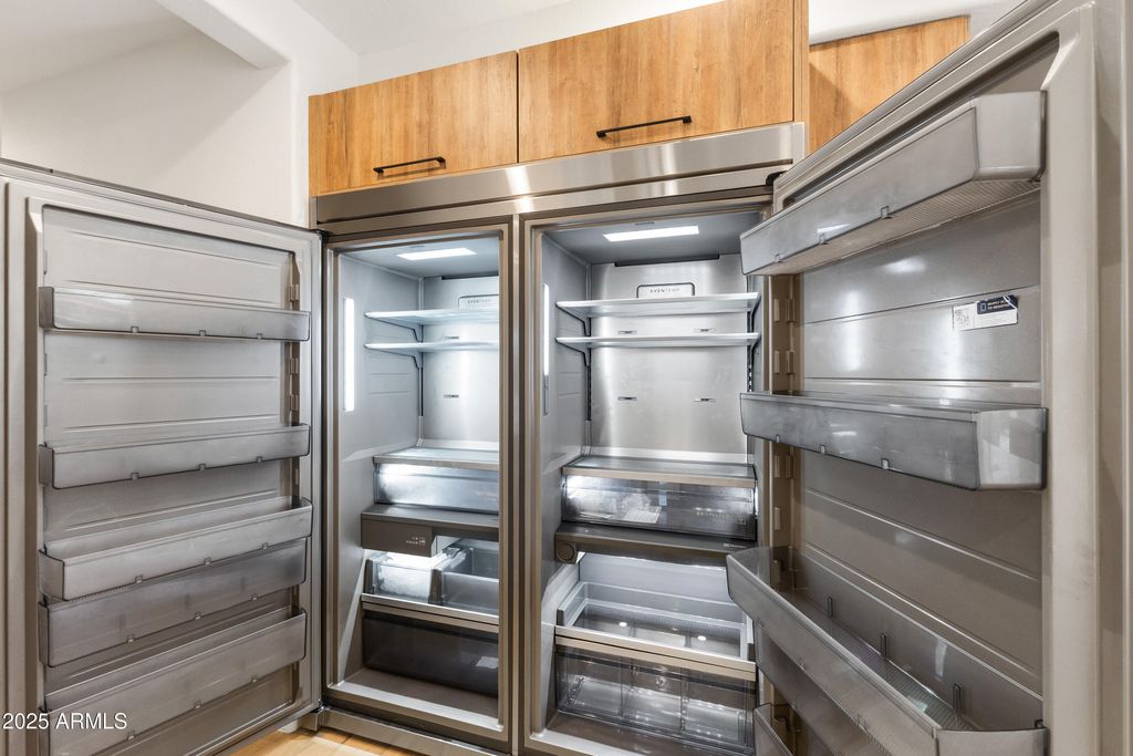 Image 21 of property listing at 27589 N 61ST Place, Scottsdale, AZ 85266