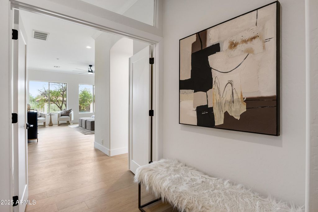 Image 43 of property listing at 27589 N 61ST Place, Scottsdale, AZ 85266