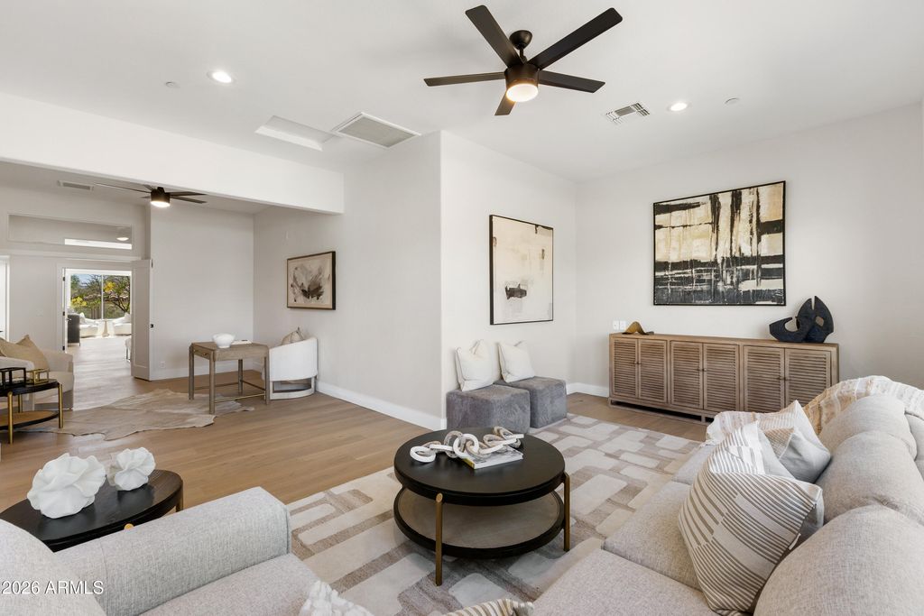 Image 61 of property listing at 27589 N 61ST Place, Scottsdale, AZ 85266