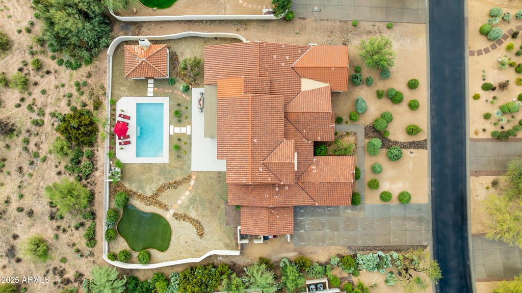 Image 88 of property listing at 27589 N 61ST Place, Scottsdale, AZ 85266