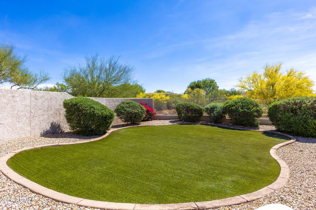 Image 90 of property listing at 27589 N 61ST Place, Scottsdale, AZ 85266