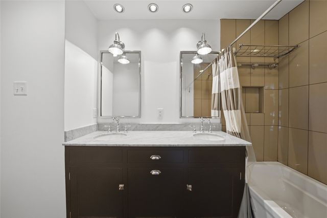 116 Camino Robles Street, Gun Barrel City, TX 75156