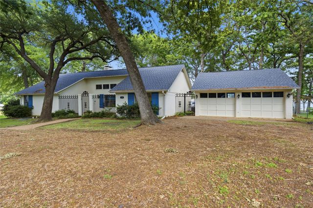 116 Camino Robles Street, Gun Barrel City, TX 75156