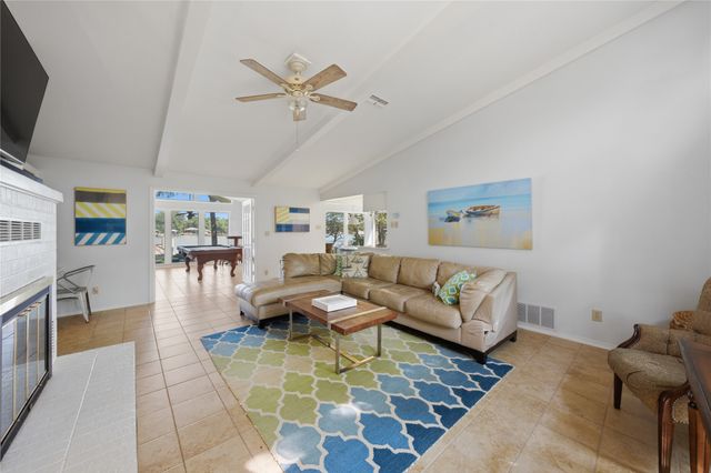 116 Camino Robles Street, Gun Barrel City, TX 75156