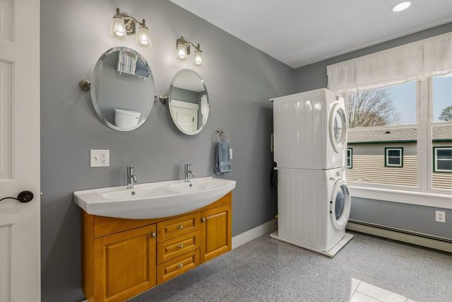 163 Ocean Road, Portsmouth, NH 03801