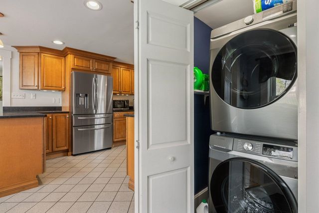 163 Ocean Road, Portsmouth, NH 03801