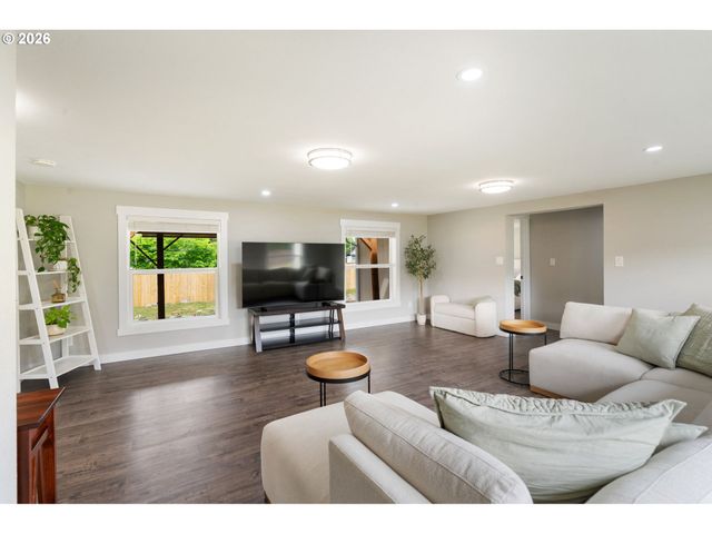 2604 Ne 49TH St, Vancouver, WA 98663