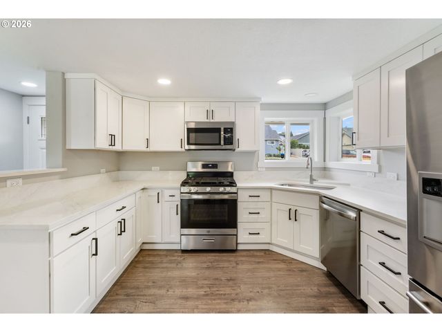 2604 Ne 49TH St, Vancouver, WA 98663