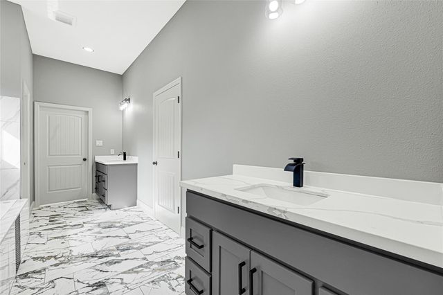 4118 Bear Creek Trace, Baytown, TX 77521