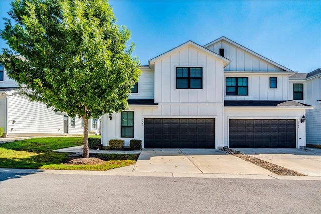 144 Threshing RD A, Buda, TX 78610