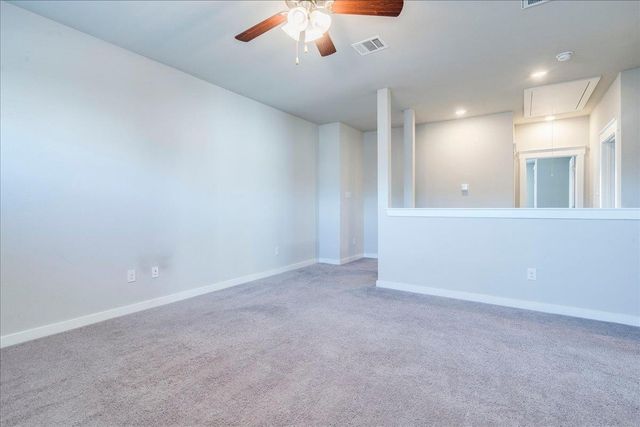 144 Threshing RD A, Buda, TX 78610