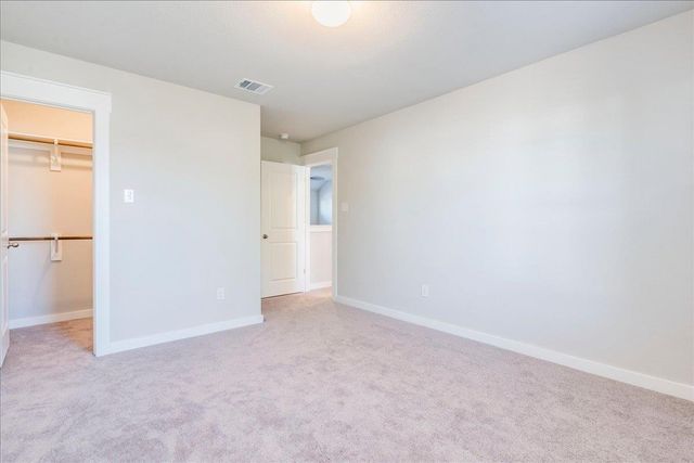 144 Threshing RD A, Buda, TX 78610