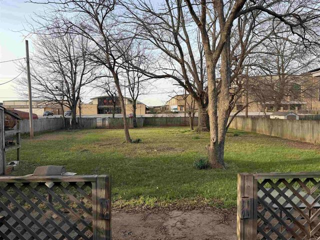1806 W Arch Avenue, Searcy, AR 72143
