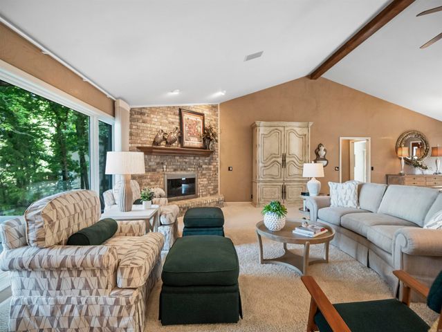 11 Realeza Court, Hot Springs Village, AR 71909