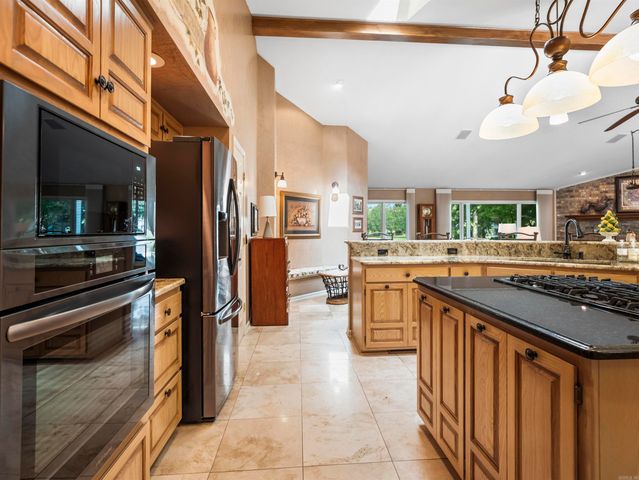 11 Realeza Court, Hot Springs Village, AR 71909