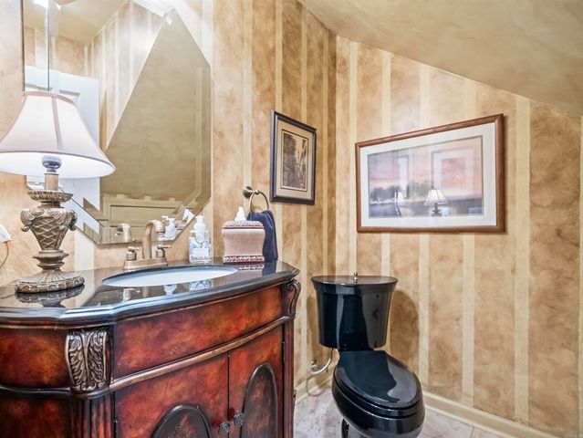 11 Realeza Court, Hot Springs Village, AR 71909