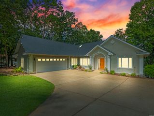 11 Realeza Court, Hot Springs Village, AR 71909