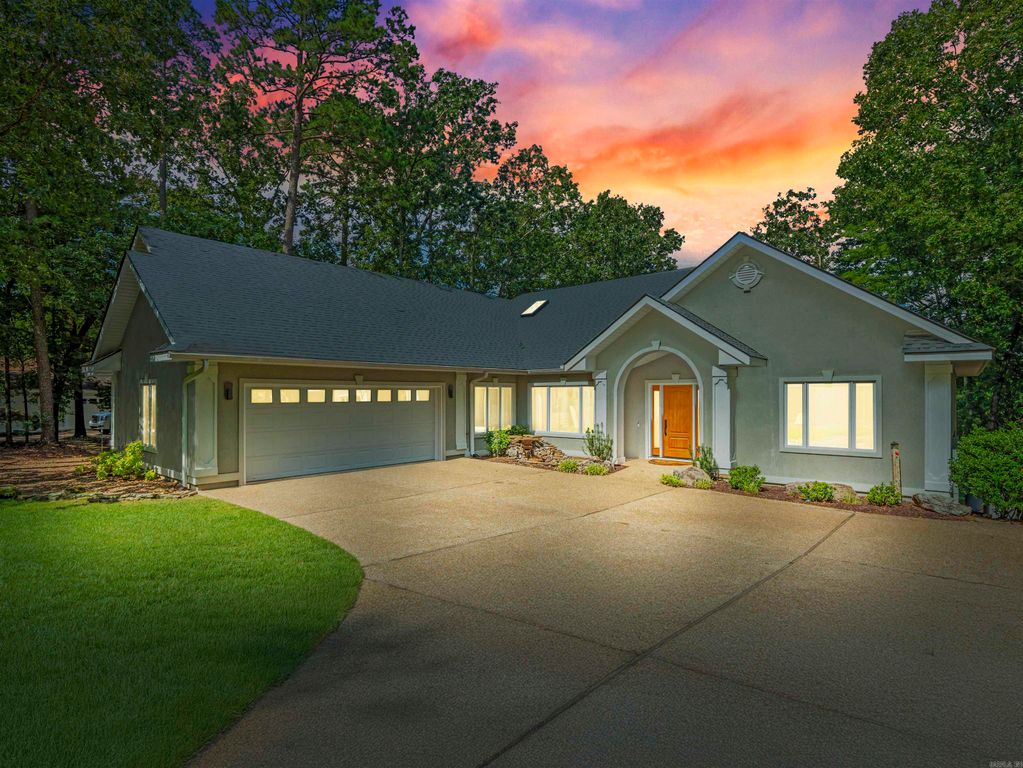 11 Realeza Court, Hot Springs Village, AR 71909