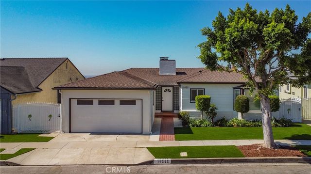 10225 S 7th Avenue, Inglewood, CA 90303