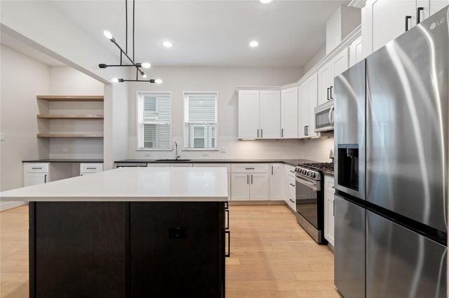 2206 Lou Ellen Lane B, Houston, TX 77018