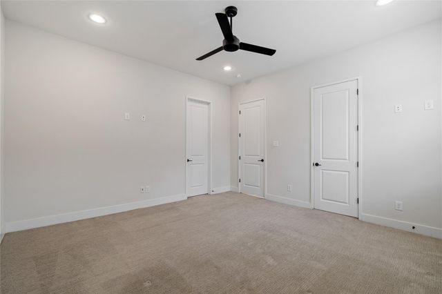 2206 Lou Ellen Lane B, Houston, TX 77018