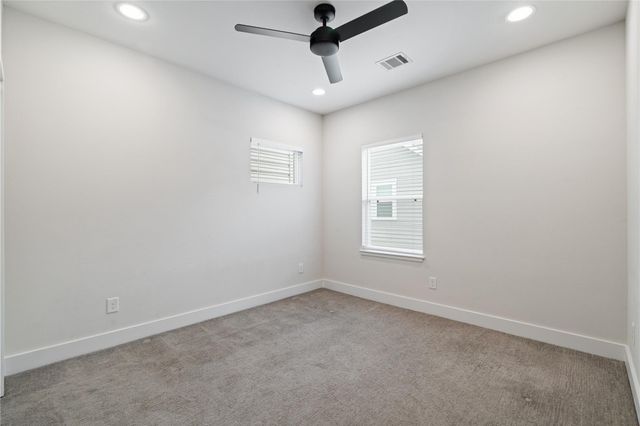 2206 Lou Ellen Lane B, Houston, TX 77018