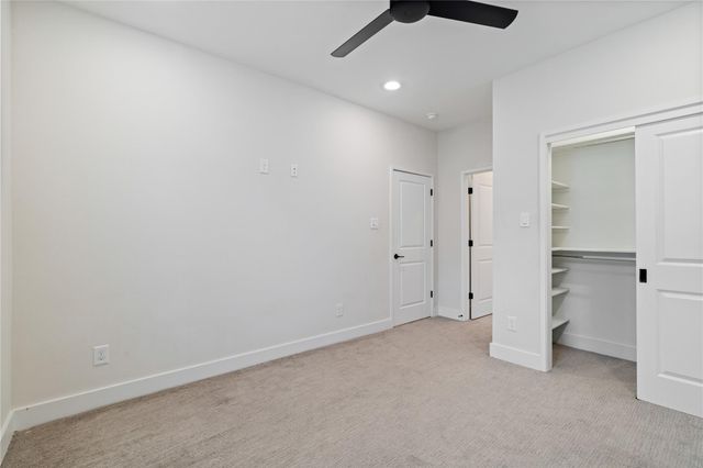 2206 Lou Ellen Lane B, Houston, TX 77018