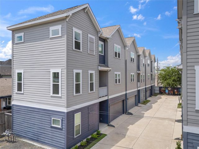 2206 Lou Ellen Lane B, Houston, TX 77018