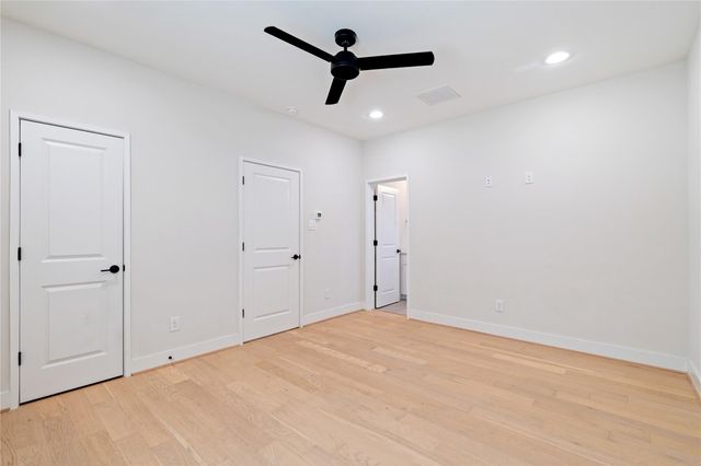 2206 Lou Ellen Lane B, Houston, TX 77018