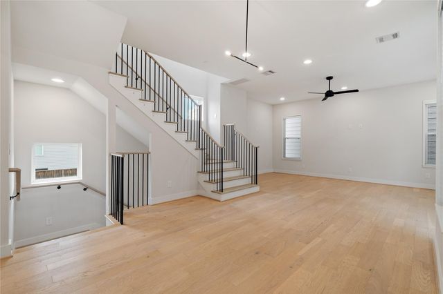 2206 Lou Ellen Lane B, Houston, TX 77018