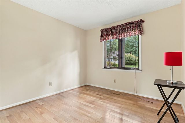 691 Finchingfield Lane, Webster, NY 14580