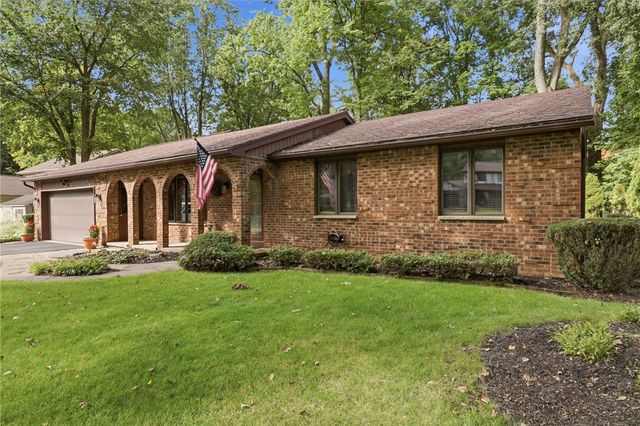 691 Finchingfield Lane, Webster, NY 14580