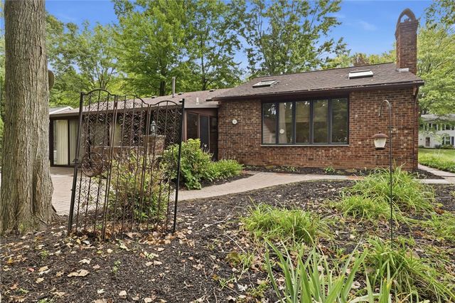 691 Finchingfield Lane, Webster, NY 14580