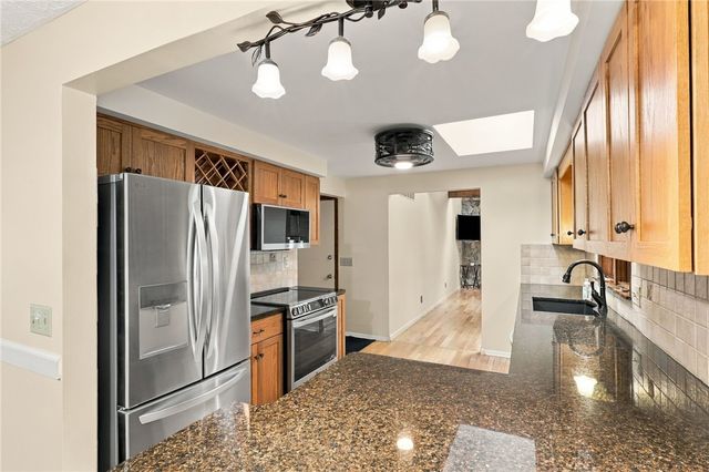 691 Finchingfield Lane, Webster, NY 14580