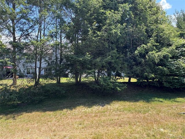 1307 Sara Circle, Port Jefferson Station, NY 11776