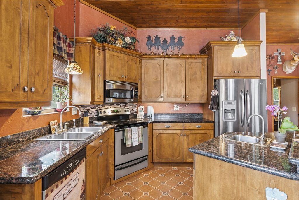 Image 19 of property listing at 160 Black Bear Road, Ramah, NM 87321