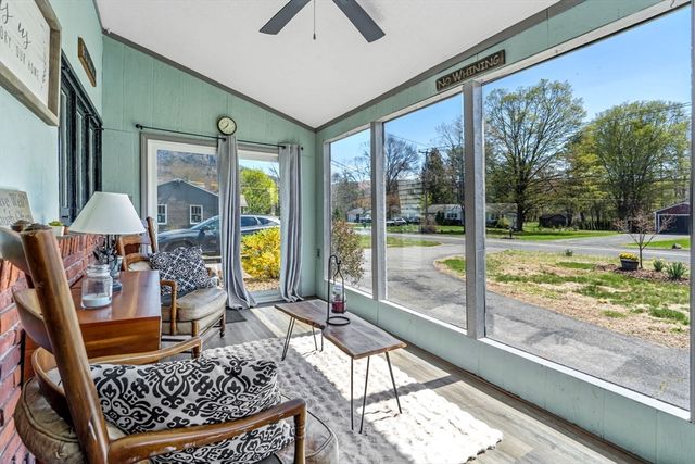 105 Plain Street, Easthampton, MA 01027