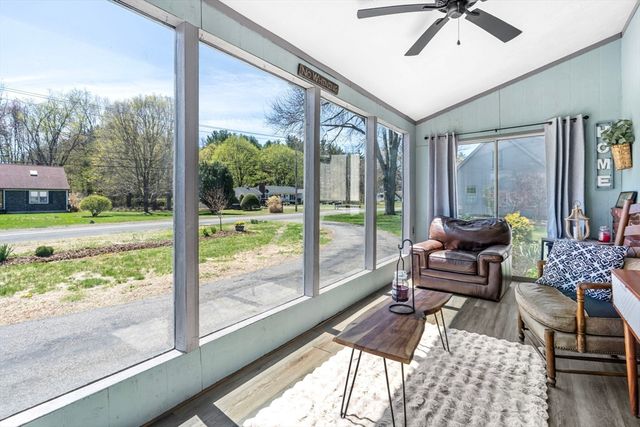 105 Plain Street, Easthampton, MA 01027