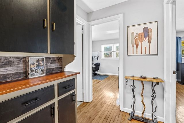 105 Plain Street, Easthampton, MA 01027