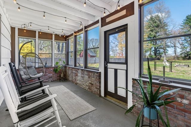 105 Plain Street, Easthampton, MA 01027