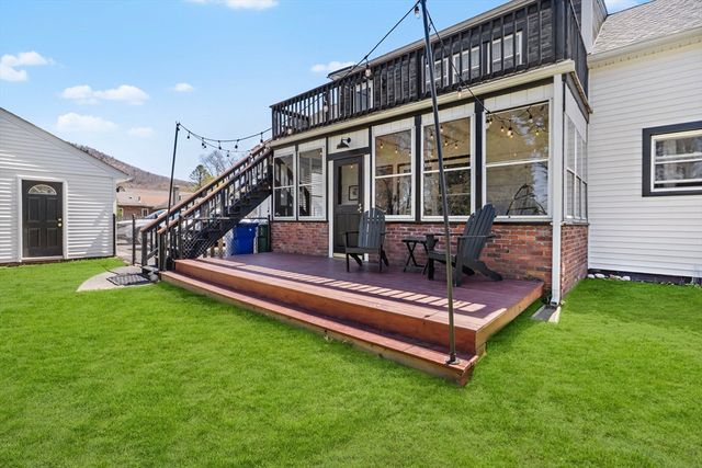 105 Plain Street, Easthampton, MA 01027
