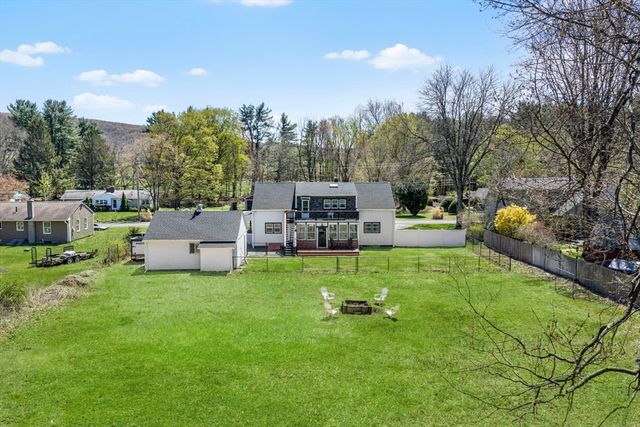 105 Plain Street, Easthampton, MA 01027