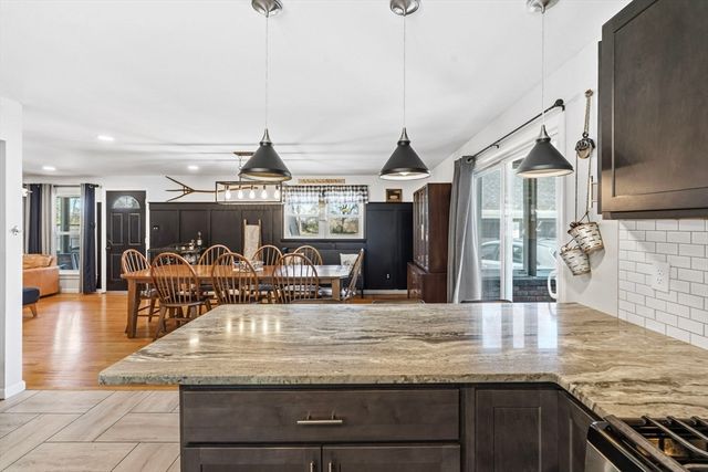 105 Plain Street, Easthampton, MA 01027