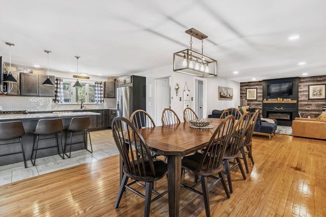 105 Plain Street, Easthampton, MA 01027