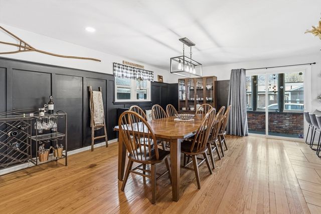 105 Plain Street, Easthampton, MA 01027