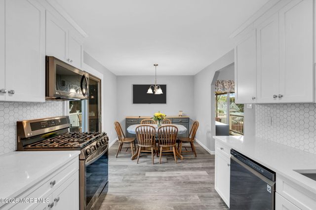 12 Raritan Avenue, Leonardo, NJ 07737
