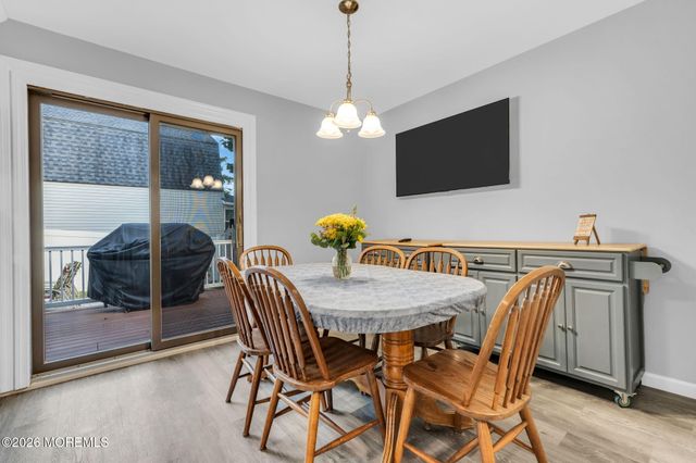 12 Raritan Avenue, Leonardo, NJ 07737