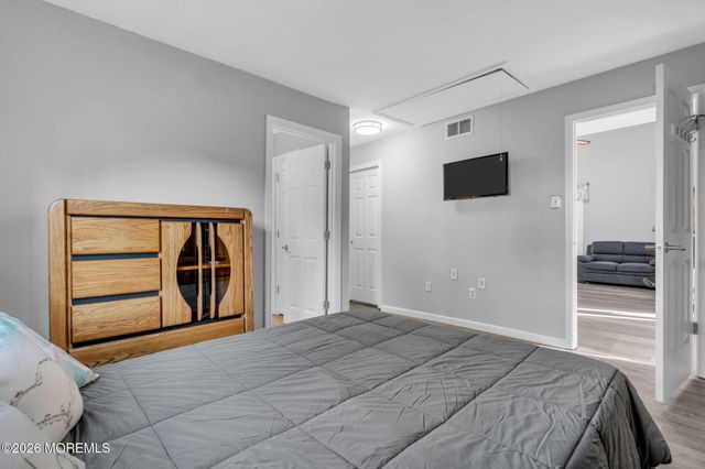 12 Raritan Avenue, Leonardo, NJ 07737