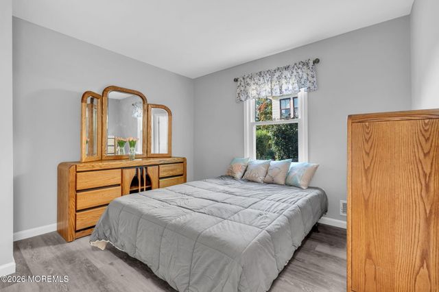 12 Raritan Avenue, Leonardo, NJ 07737